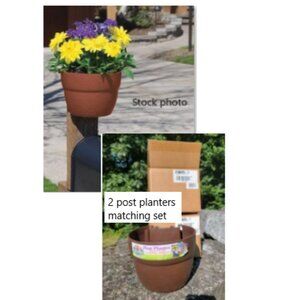 NIB - Two Post Planters, (Size: 7.5"D x 7.5"W x 6"H)